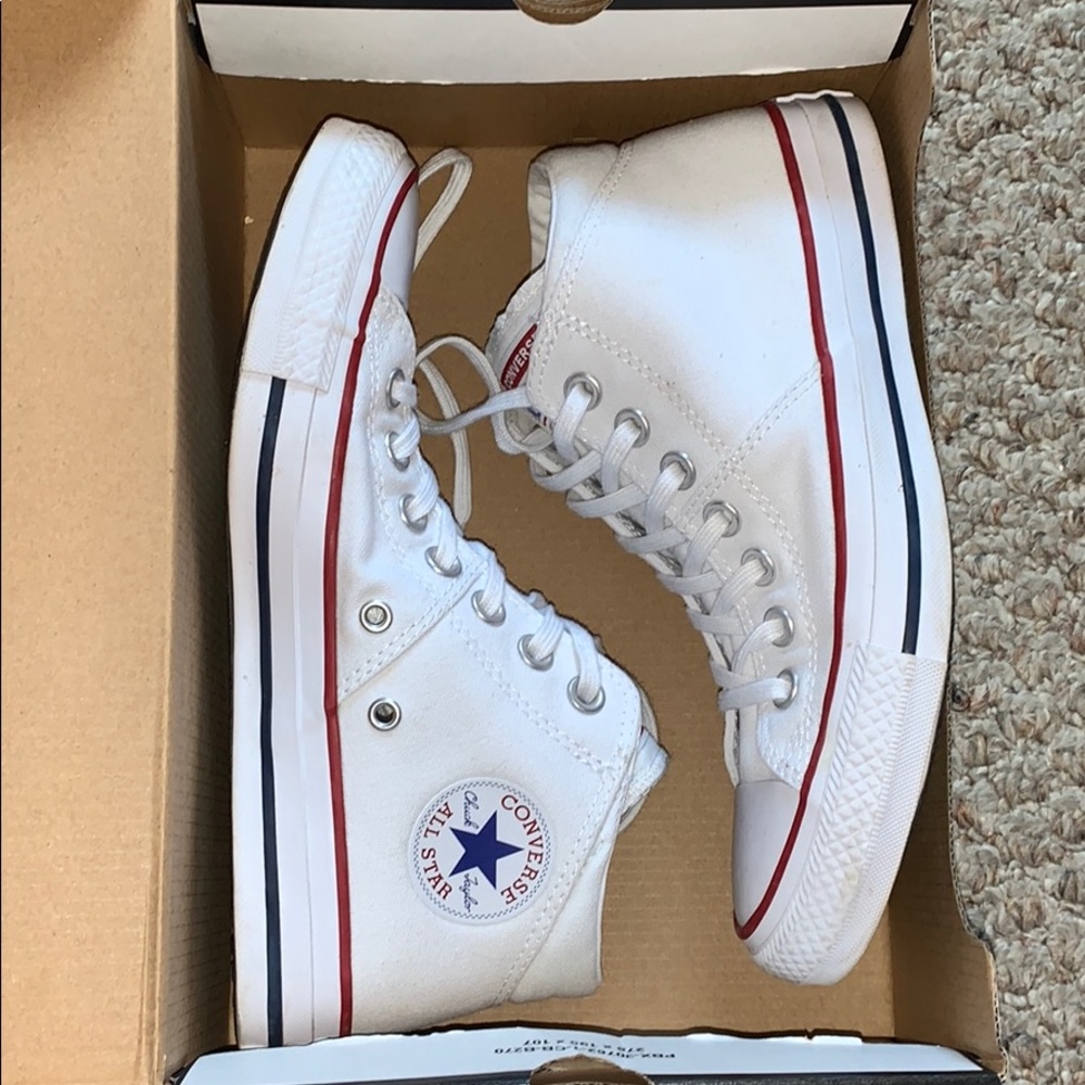Size 7 high top converse
